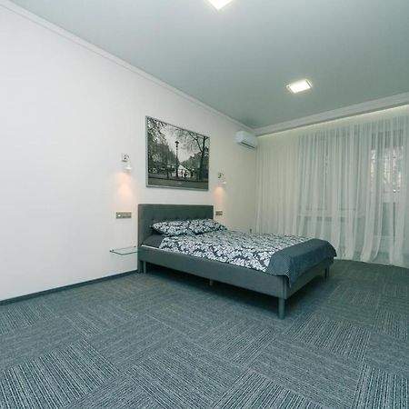 Hotrent City Deluxe Киев Экстерьер фото