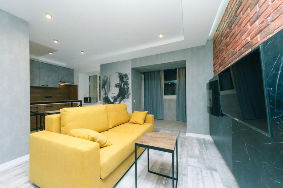 Hotrent City Deluxe Киев Экстерьер фото